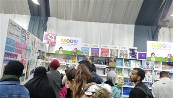 معرض القاهرة للكتاب الـ55| إقبال كبير على كتب الأطفال 