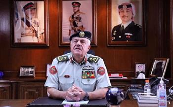 رئيس الأركان الأردني يجري مباحثات مع مسؤول عسكري بريطاني
