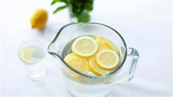 بعيدا عن تناوله..5  استخدامات رائعة لليمون يمكنك الاستفادة منها.