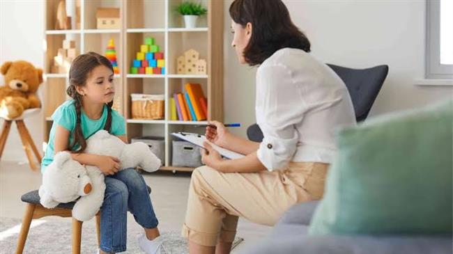 استشاري تربوي: علامات تدل على التعلق الصحي بالآخرين