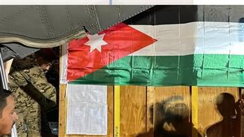 الأردن وبريطانيا ينفذان إنزالًا جويًا للمساعدات على غزة 