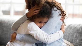 للأمهات ..7 نصائح للتعامل مع مخاوف طفلك
