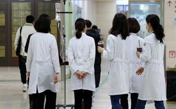 كبرى المستشفيات بكوريا الجنوبية تكافح للاستمرار في عملها مع مغادرة آلاف الأطباء مواقع عملهم