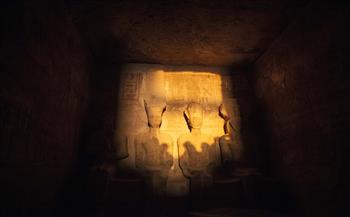 معجزة المصريين القدماء.. أبرز المعلومات عن ظاهرة تعامد الشمس على وجه رمسيس الثاني