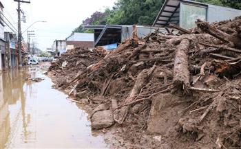 مصرع 8 أشخاص في الأمطار الغزيرة والانهيارات الأرضية بالبرازيل