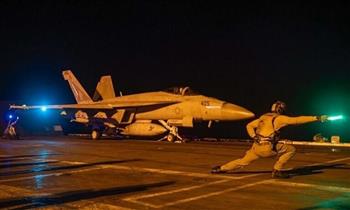 الجيش الأمريكي يدمر 7 صواريخ مضادة لسفن حوثيين
