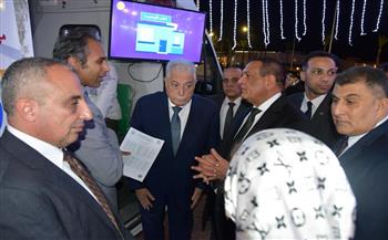 وزير التنمية المحلية ومحافظ جنوب سيناء يتفقدان سيارة المركز التكنولوجي لتقديم الخدمات للمواطنين
