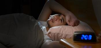 أبرزها الاكتئاب.. الآثار الجانبية للنوم لساعات أكثر من اللازم 