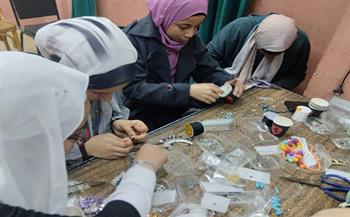 أندية الفتاة والمرأة بالقليوبية تنفذ ورشة حرفية لصناعة الإكسسوار بسنهرة 