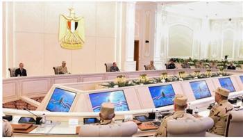 الرئيس السيسي يستعرض مع قادة القوات المسلحة تداعيات المستجدات الإقليمية على الأمن القومي