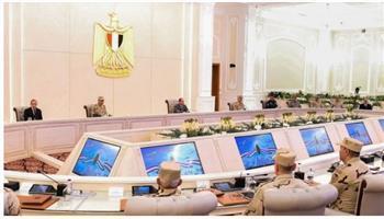 اجتماع السيسي مع وزير الدفاع ورئيس الأركان وقادة القوات المسلحة يتصدر اهتمامات الصحف