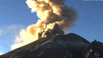 إلغاء حوالي عشرين رحلة جوية بسبب بركان بوبوكاتيبيتل في المكسيك