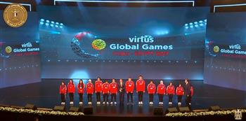 الرئيس السيسي يلتقط صورة مع أبطال مصر بدورة الألعاب العالمية للإعاقات الذهنية