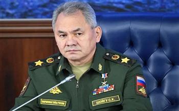 وزير الدفاع الروسي يبحث مع رؤساء شركات الدفاع سرعة تسليم المعدات العسكرية