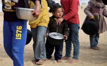استشهاد 18 فلسطينيًا بينهم 4 أطفال رضع في غزة بسبب الجوع