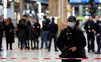 إصابة 3 أشخاص في هجوم بباريس