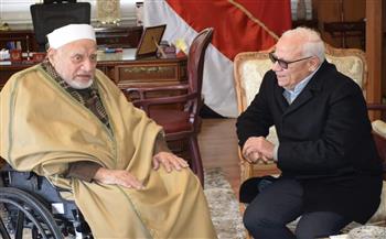 محافظ بورسعيد يستقبل الدكتور أحمد عمر هاشم عضو هيئة كبار علماء الأزهر 