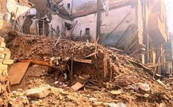 سقوط أجزاء من 3 عقارات في حي الجمرك بالإسكندرية