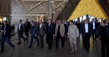 رئيس الوزراء: نتابع وضع اللمسات النهائية للمتحف المصري الكبير تمهيدًا لافتتاحه رسميًا 