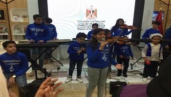 معرض القاهرة للكتاب الـ55| أوركسترا كورال الموسيقى يقدم فقرة غنائية بجناح وزارة الرياضة
