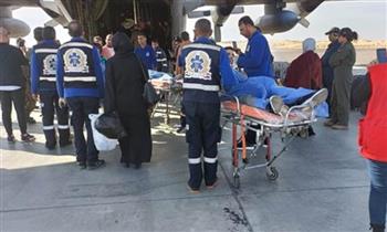 نقل 11 جريحا و 32 مرافقا فلسطينيا عبر مطار العريش للعلاج في قطر