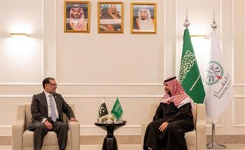 السعودية وباكستان تبحثان تعزيز التعاون العسكري