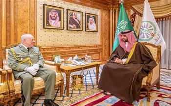 رئيس أركان الجيش الجزائري يؤكد الحرص على الارتقاء بالتعاون مع السعودية