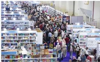 توافد أعداد كبيرة على معرض القاهرة للكتاب خلال الساعات الأخيرة 