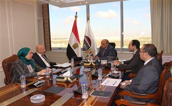 وزير قطاع الأعمال يبحث مع رئيس جمعية المصدرين المصريين سبل التعاون  