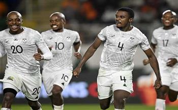 كأس الأمم الإفريقية.. بيرسي تاو يقود هجوم جنوب إفريقيا أمام نيجيريا