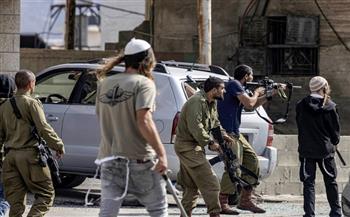 مستوطنون يهاجمون مركبات الفلسطينيين في نابلس 