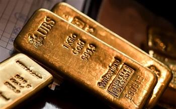 الذهب مستقر .. وقوة الدولار تقوض الطلب على الملاذ الآمن