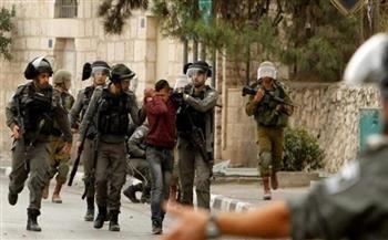 قوات الاحتلال تعتقل 7 فلسطينيين وتقتحم مدنا وبلدات بالضفة الغربية