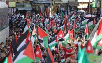 آلاف الأردنيين يشاركون في وقفات ومسيرات حاشدة رفضا لاستمرار العدوان على غزة