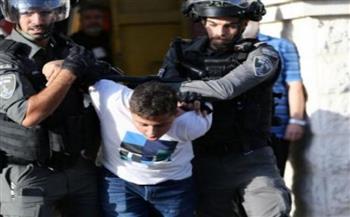 شرطة الاحتلال تعتدي بالضرب على شبان بالقدس