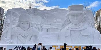 بدأت فعالياته.. تماثيل ضخمة منحوتة من الثلج بمهرجان سابورو الياباني 