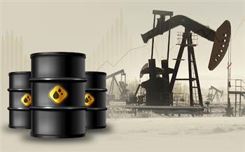 النفط يرتفع بنحو 2% مع ترقب الأسواق لقرار أوبك+ بشأن الإنتاج