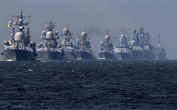 أسطول المحيط الهادئ الروسي يجري تدريبات في بحر العرب