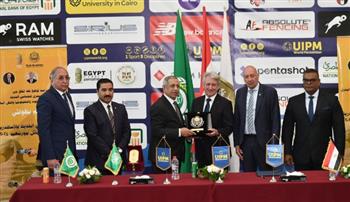 الخماسي الحديث يوقع بروتوكول تعاون مع الأكاديمية العربية على هامش كأس العالم