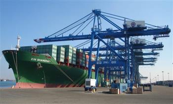 تداول 39 سفينة حاويات وبضائع عامة بميناء دمياط 