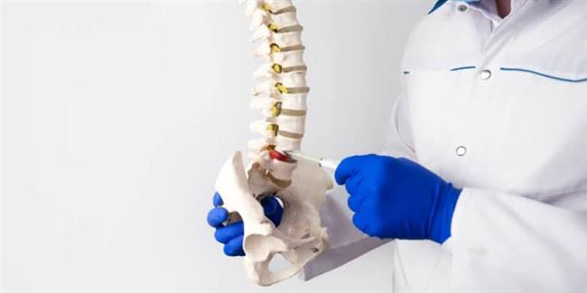 متى يكون التدخل الجراحي ضروريا لعلاج الانزلاق الغضروفي العنقي؟