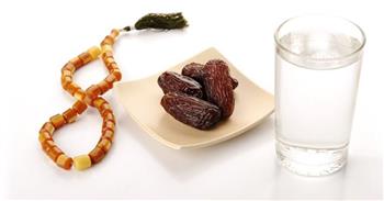 طريقة بسيطة لتجنب العطش في نهار رمضان