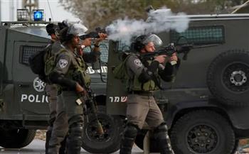 إصابة فلسطينيين بالاختناق خلال اقتحام قوات الاحتلال بلدة الخضر