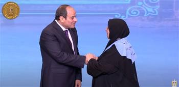 الرئيس السيسي يكرم الأمهات المثاليات باحتفالية يوم المرأة المصرية
