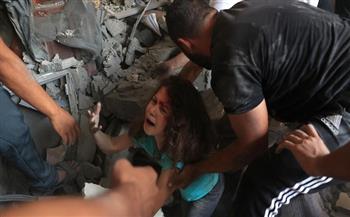 السماء أصبحت سوداء.. «القاهرة الإخبارية»: قصف إسرائيلي مكثف على شمال غزة