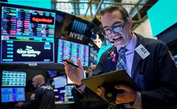 مؤشرات الأسهم الأمريكية تغلق تداولاتها على تباين