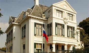 سفارة روسيا بالقاهرة تفتح دفتر التعازي في ضحايا الهجوم الإرهابي في كروكوس