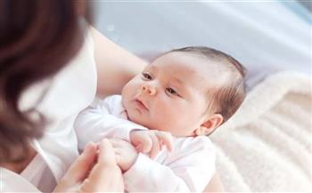 نصائح للتعامل مع الرضيع الرافض للرضاعة الطبيعية والصناعية