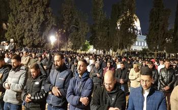 35 ألفا يؤدون صلاتي العشاء والتراويح في المسجد الأقصى المبارك
