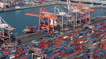حجم صادرات كوريا الجنوبية يسجل زيادة للشهر السادس على التوالي فبراير الماضي